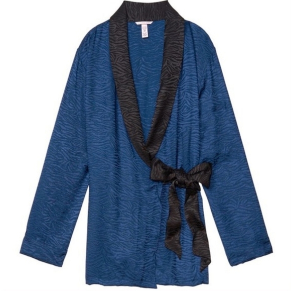 VICTORIA Secret Zebra Print Robe Size XS/S - Picture 2 of 10